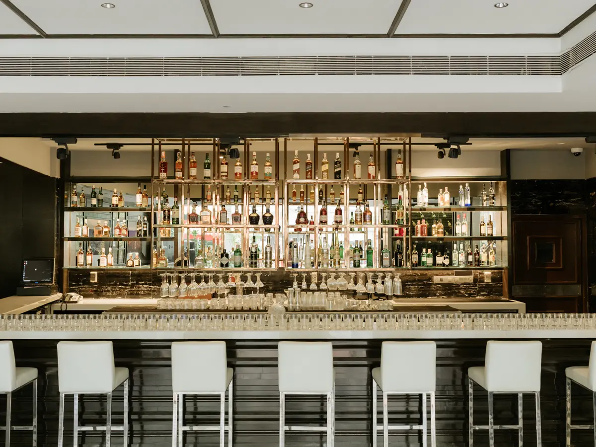 The Opal Bar restaurant at Hotel Sahara Star